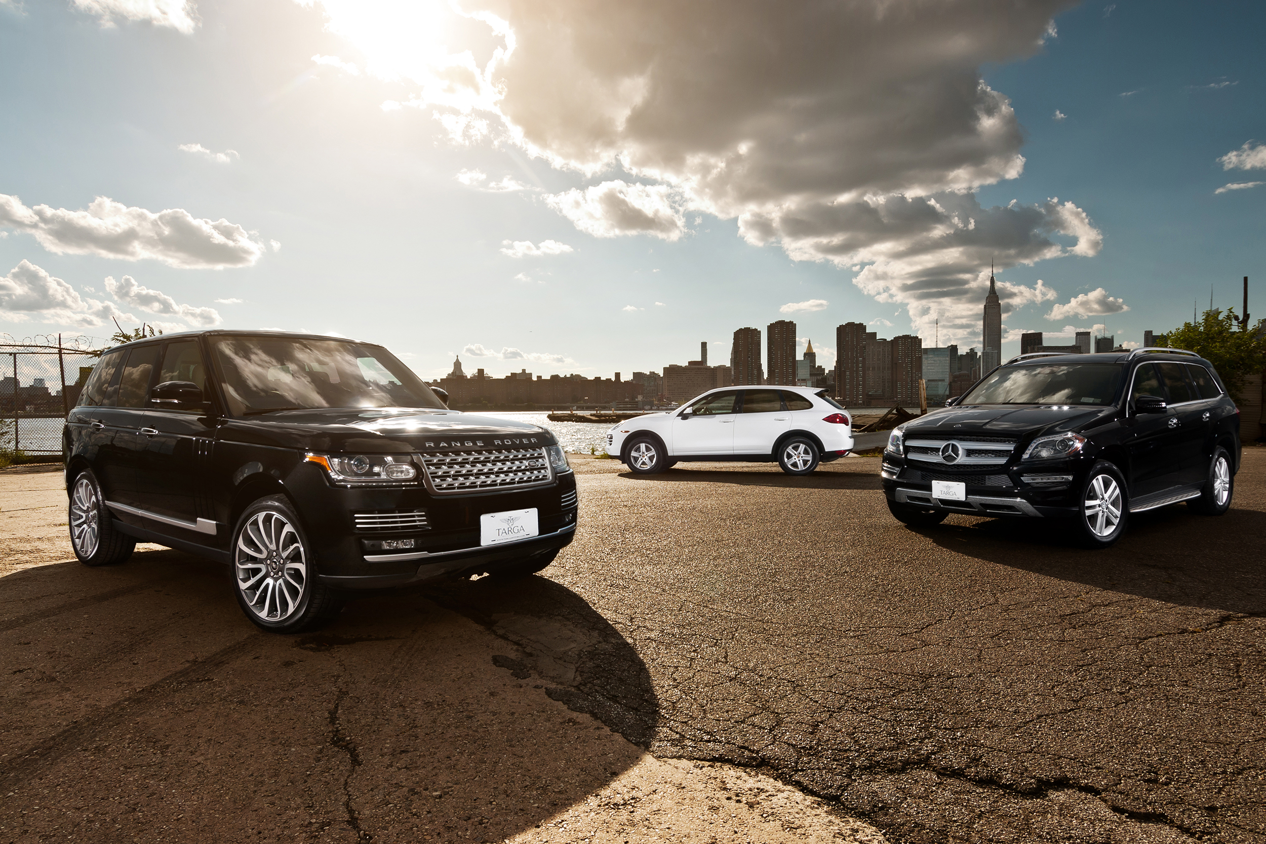 Targa Background Range Rover GL350 Porsche Cayenne